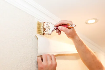 Pose de papier peint à Lassy — revêtements muraux et toiles de verre